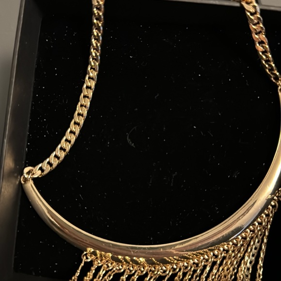 Great Deal Gorgeous Necklace - Picture 2 of 3